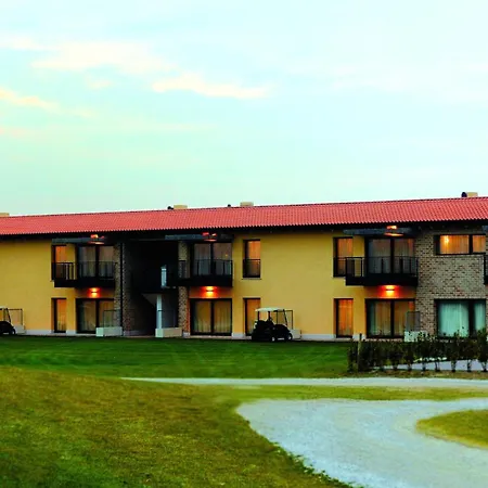 Living At Golf Club